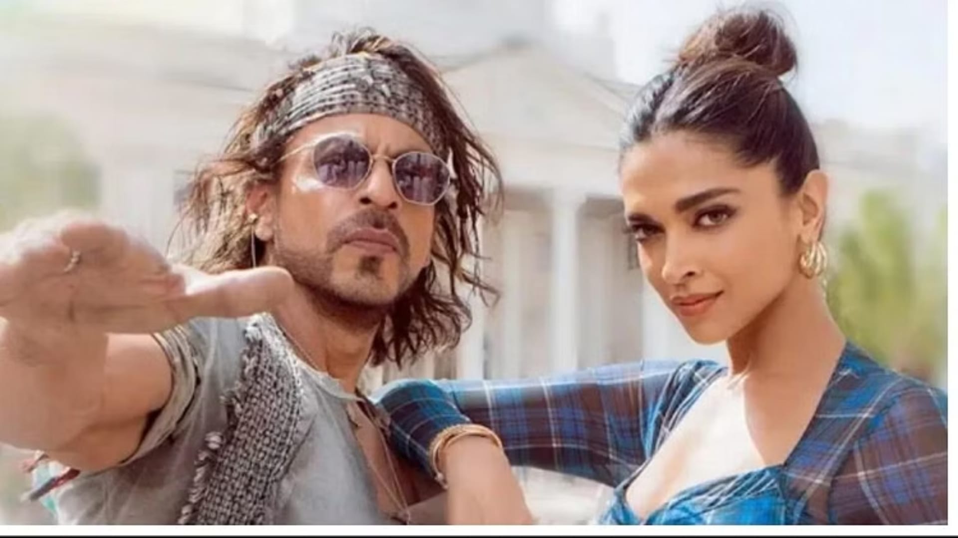 pathaan actor shahrukh khan latest look photos and videos viral from rajkumar hirani dunki set