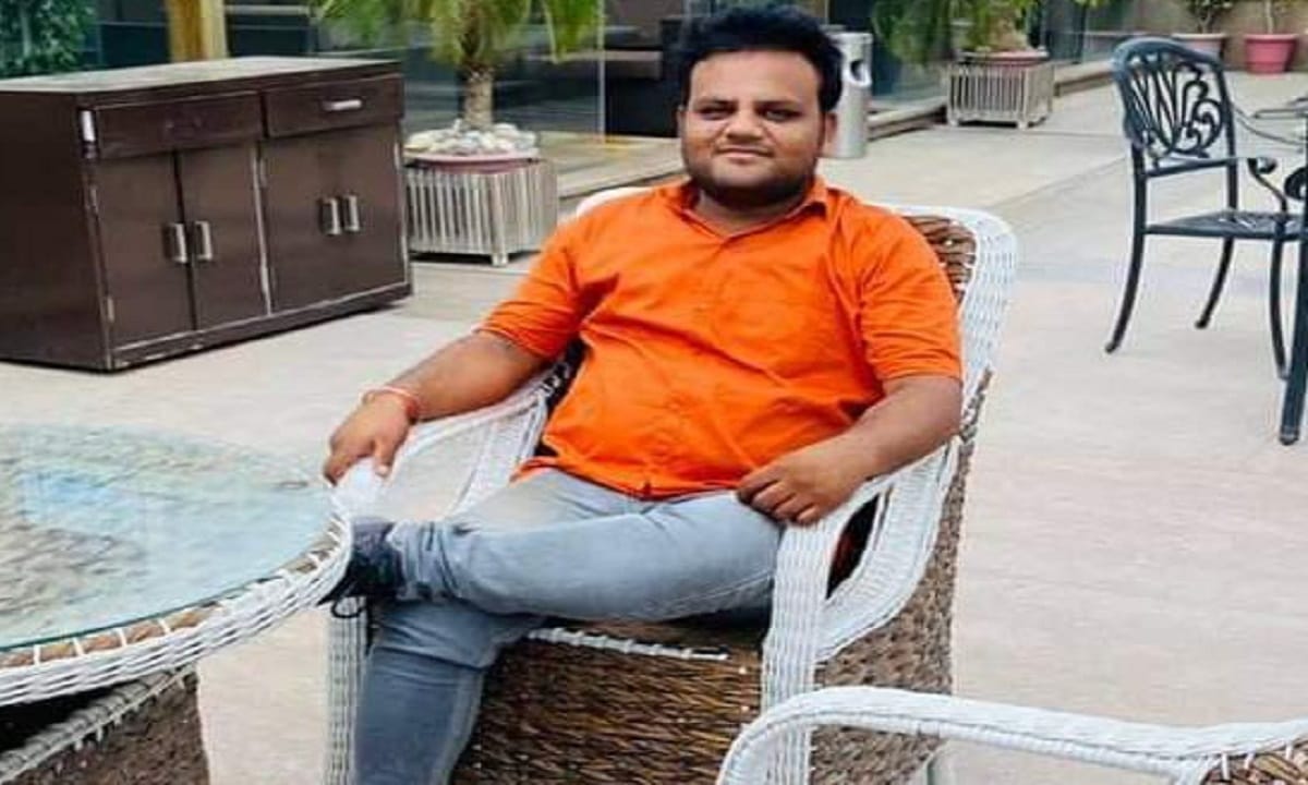 26 year old youth  died due to heart attack in varanasi during morning walk