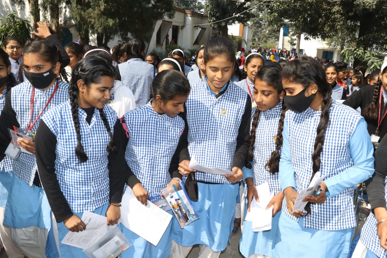 UP Board Exam Big plan made to stop copying 23 sectors and 171 static magistrates