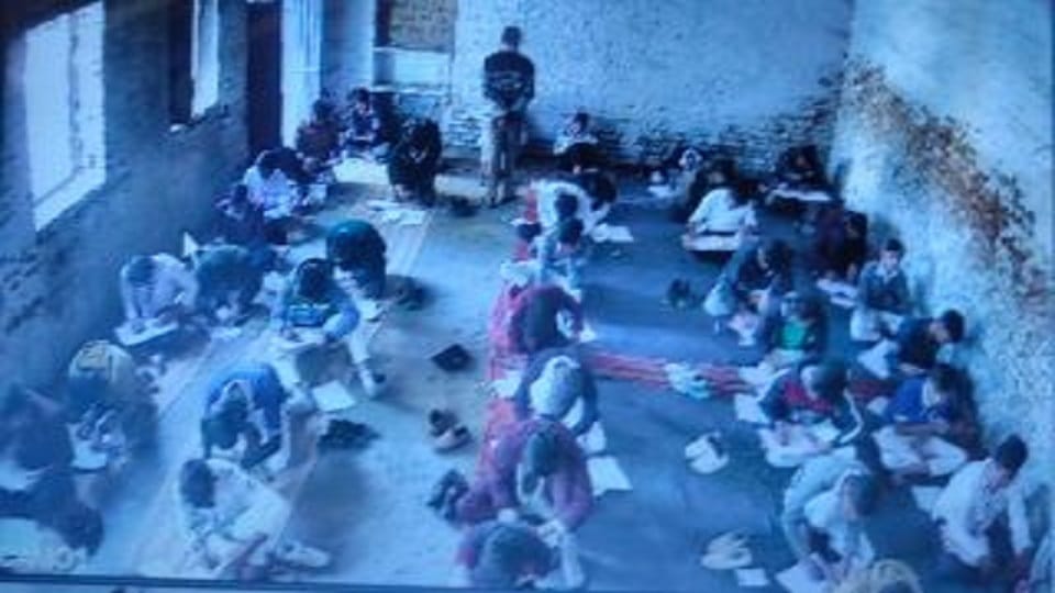 UP Board Exam 2023 In Agra 52 students sat on the floor and gave the high school exam