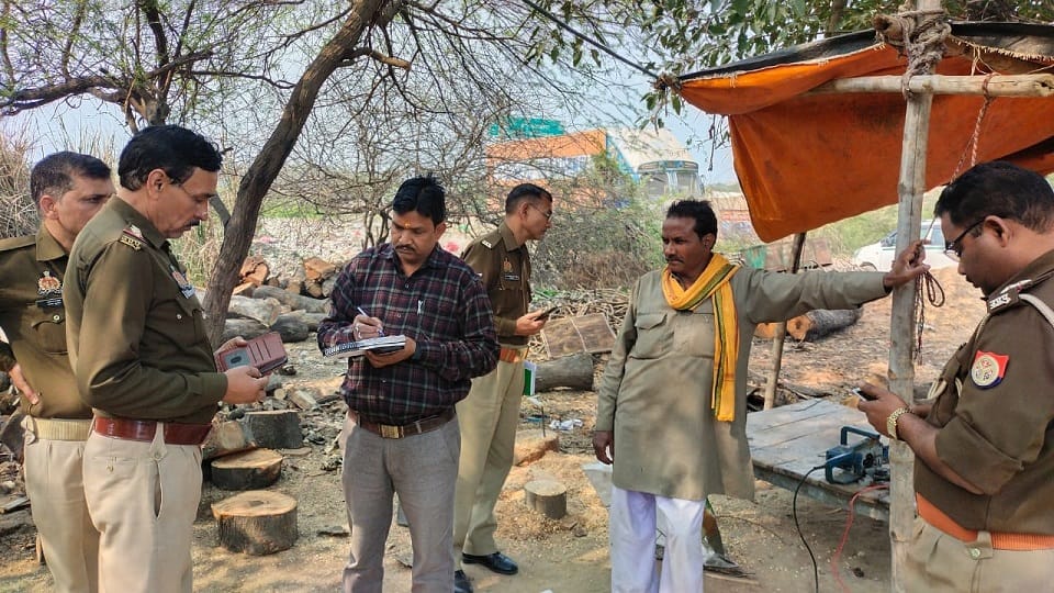 vigilance team caught Electricity theft caught in furniture factory Cable was laid through temple