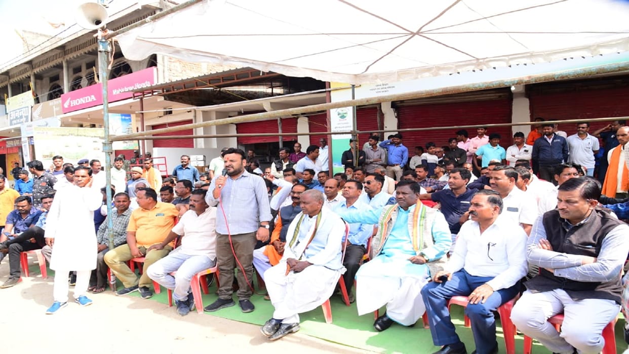 MLA Brihaspati Singh staged a sit in to sack SP Mohit Garg