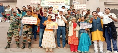 Before Mahashivratri, Namami Gange started cleanliness campaign on Ganga Ghats, told about Shiva message