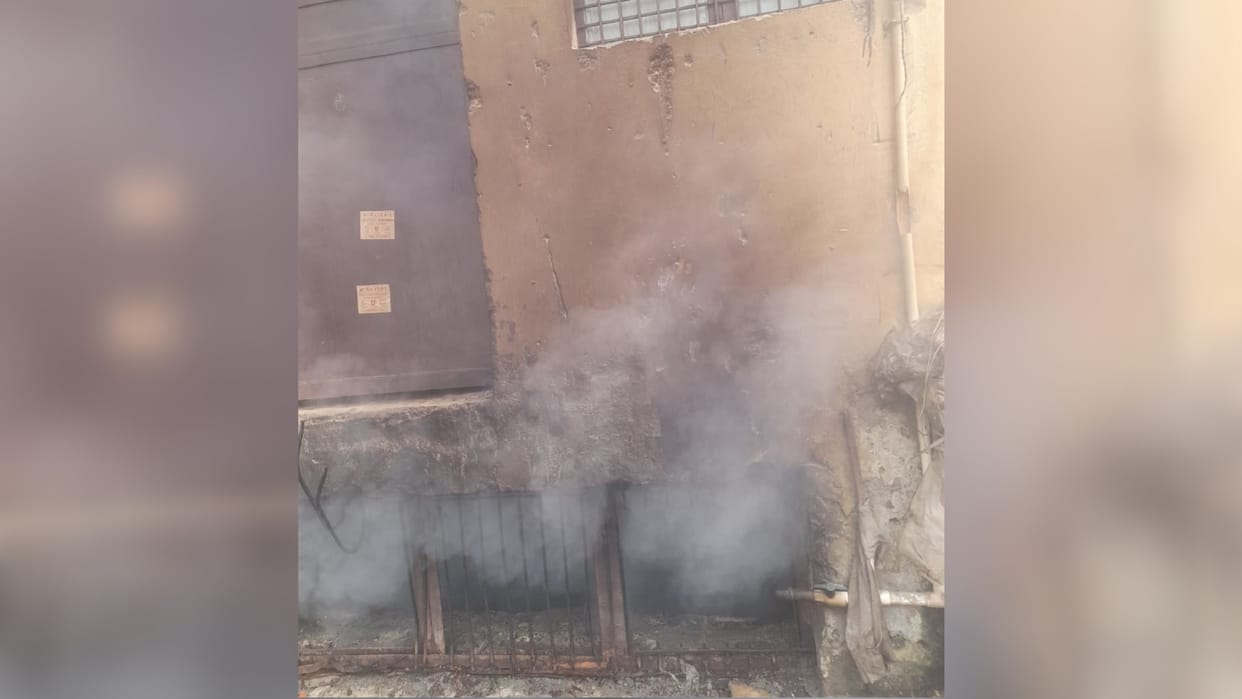 Fire breaks out at a godown in Keshavpuram