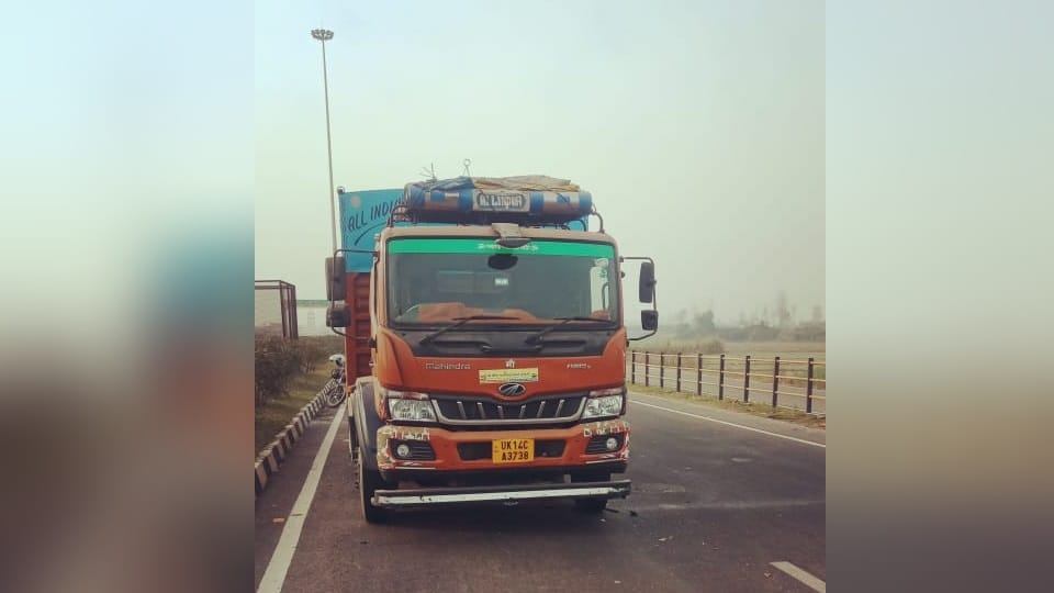 Roorkee: kanwariyas car Accident During take gangajal from Haridwar for maha shivratri Two Friends