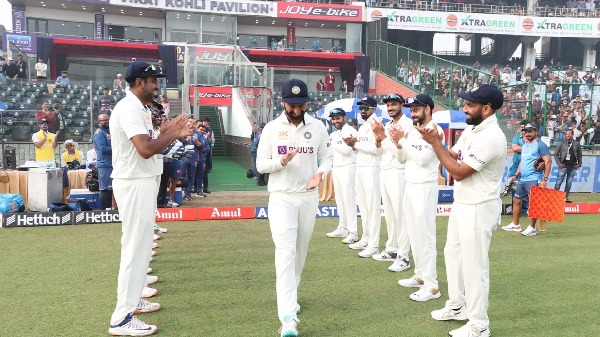 Video Cheteshwar Pujara 100th test Team India gave guard of honour Gavaskar handed special cap ind vs aus