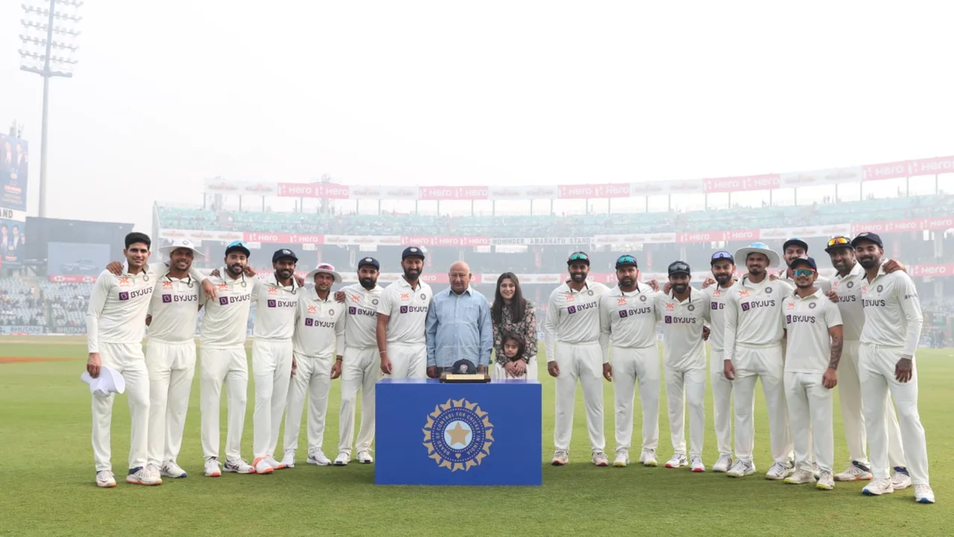 Video Cheteshwar Pujara 100th test Team India gave guard of honour Gavaskar handed special cap ind vs aus