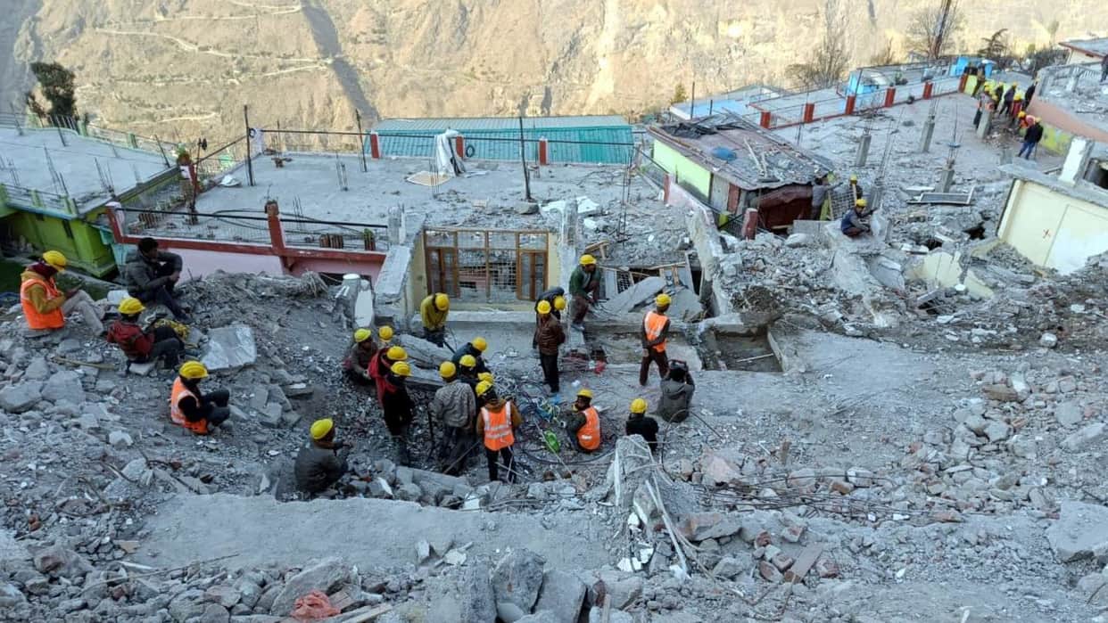 Joshimath Landslide House condition Behind Destroyed hotels become very bad