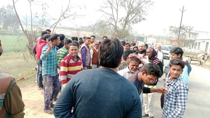 Two bike rider youth died due to pickup vehicle collision