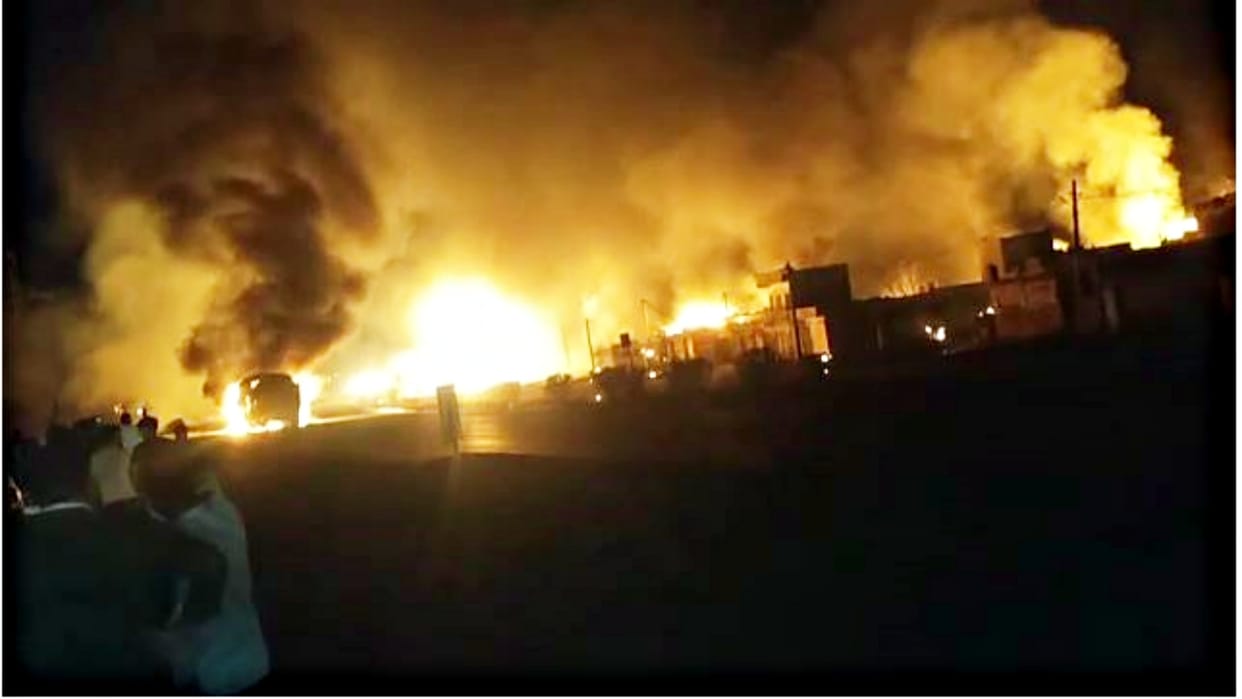 Three People Burned Alive in Collision Between Gas Tanker and Trailer in Ajmer 10 Houses 2 Trucks Caught Fire