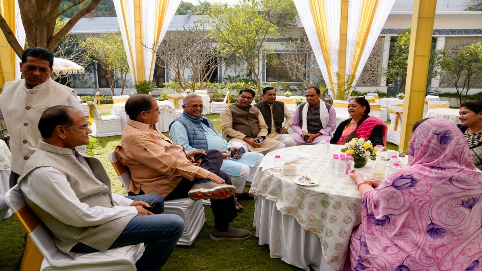 Politics: Vasundhara raje Breakfast diplomacy, wishes for gulabchand katariya and Meeting with Bjp Mla's