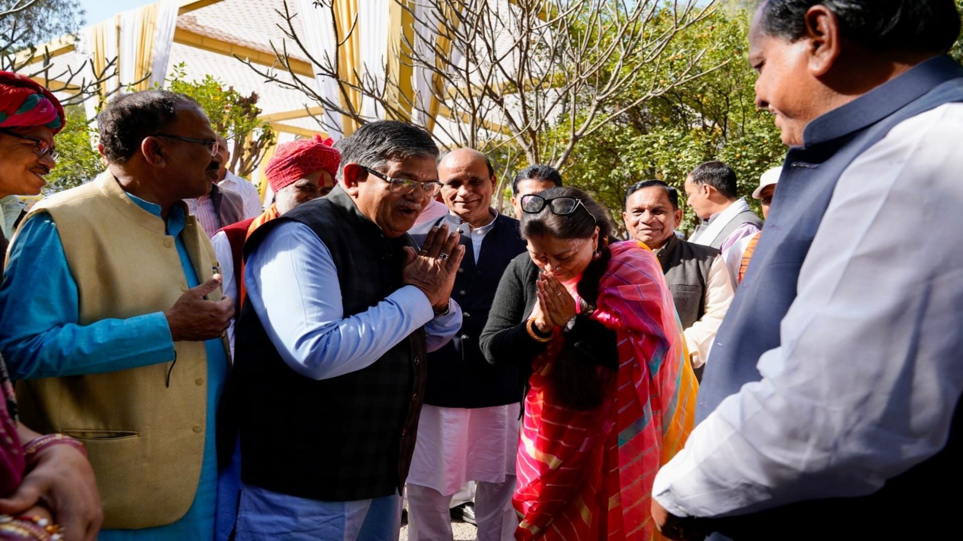 Politics: Vasundhara raje Breakfast diplomacy, wishes for gulabchand katariya and Meeting with Bjp Mla's