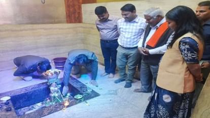 Chhindwara: पाताल से प्रकट हुए थे महादेव, महाशिवरात्रि पर 250 साल पुराने पातालेश्वर मंदिर में उमड़े श्रद्धालु पातालेश्वर मंदिर
