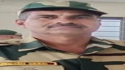 Aligarh News: बाइकों की भिड़ंत में बीएसएफ जवान और पिता की मौत, कुछ दिन पहले छुट्टी लेकर आए थे मृतक आरएएफ जवान जगदीश प्रसाद