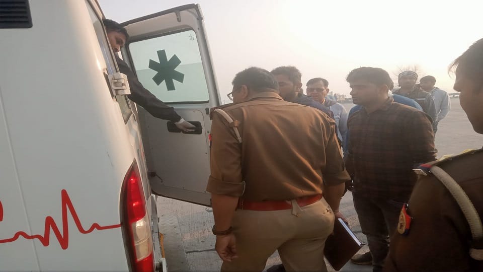 Agra lucknow expressway accident Owner of Singhal Steels and one other death