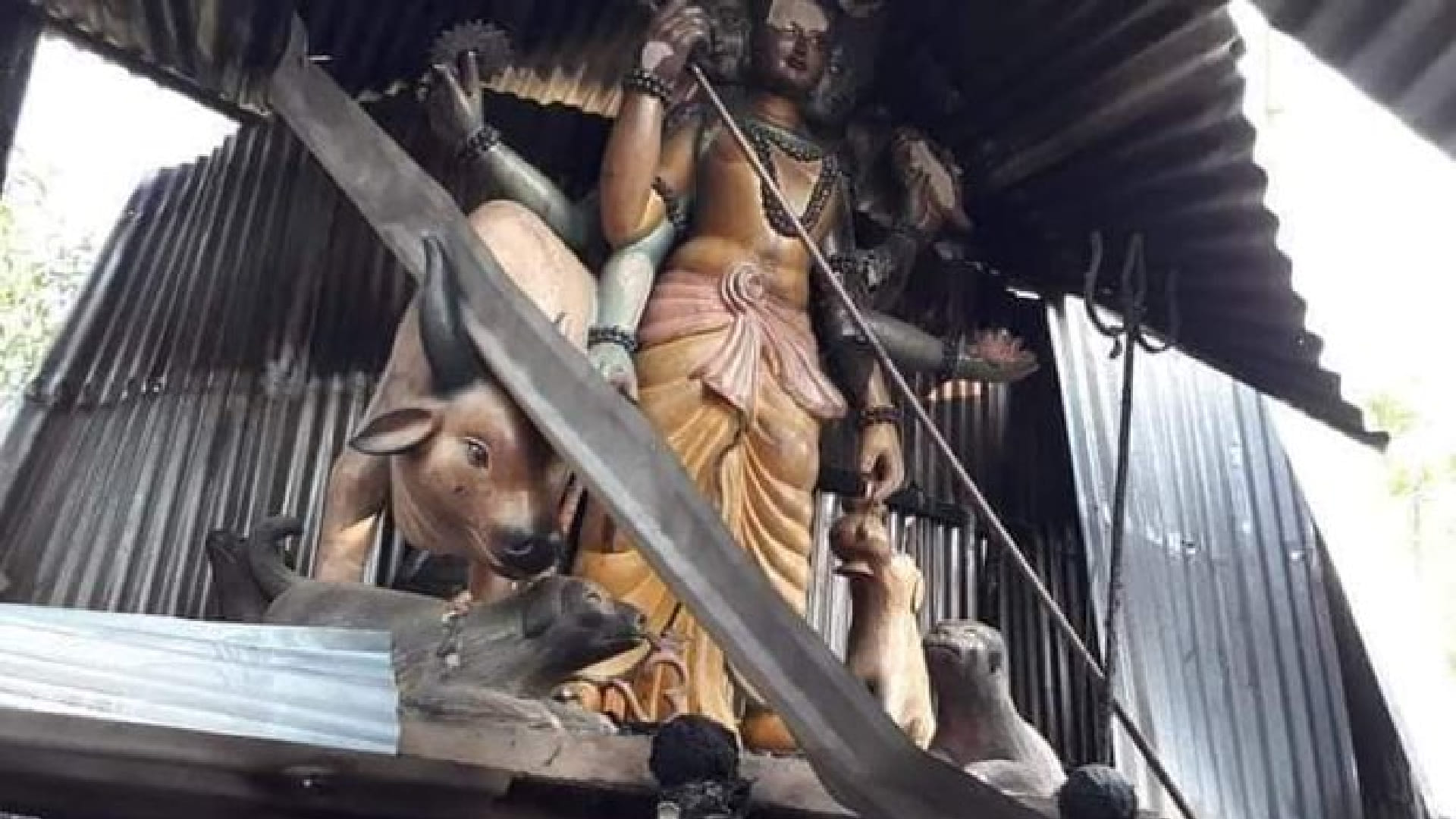 बांग्लादेश में हिंदू मंदिरों पर हमला