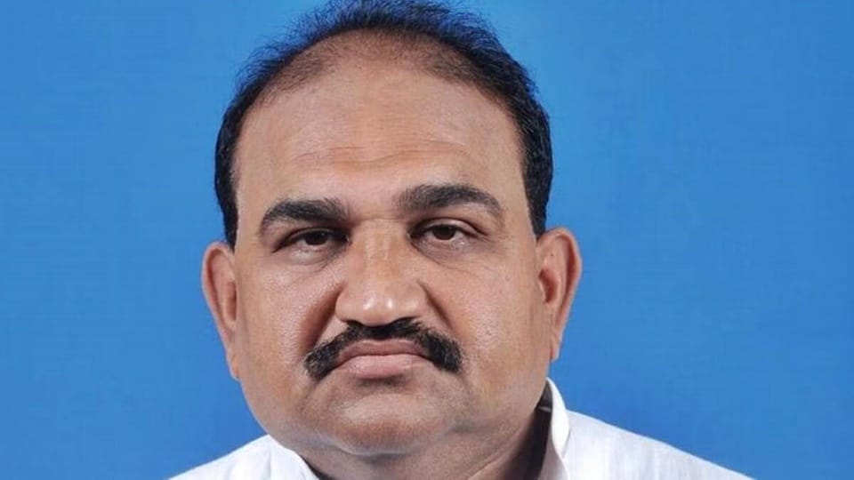 Odisha: Leader of Opposition Jayanarayan mishra is not feeling safe inside and outside the Assembly