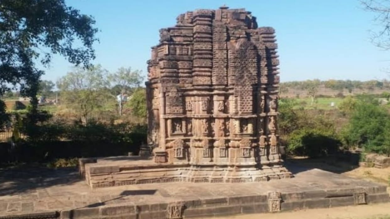 MahaShivratri 2023 Thousands of years old Shiva temple is located in Damoh was built by Kalchuri rulers