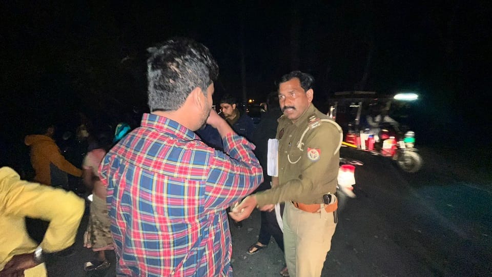 Canter crushed three bike riders near Charora Mustafabad village of Aurangabad