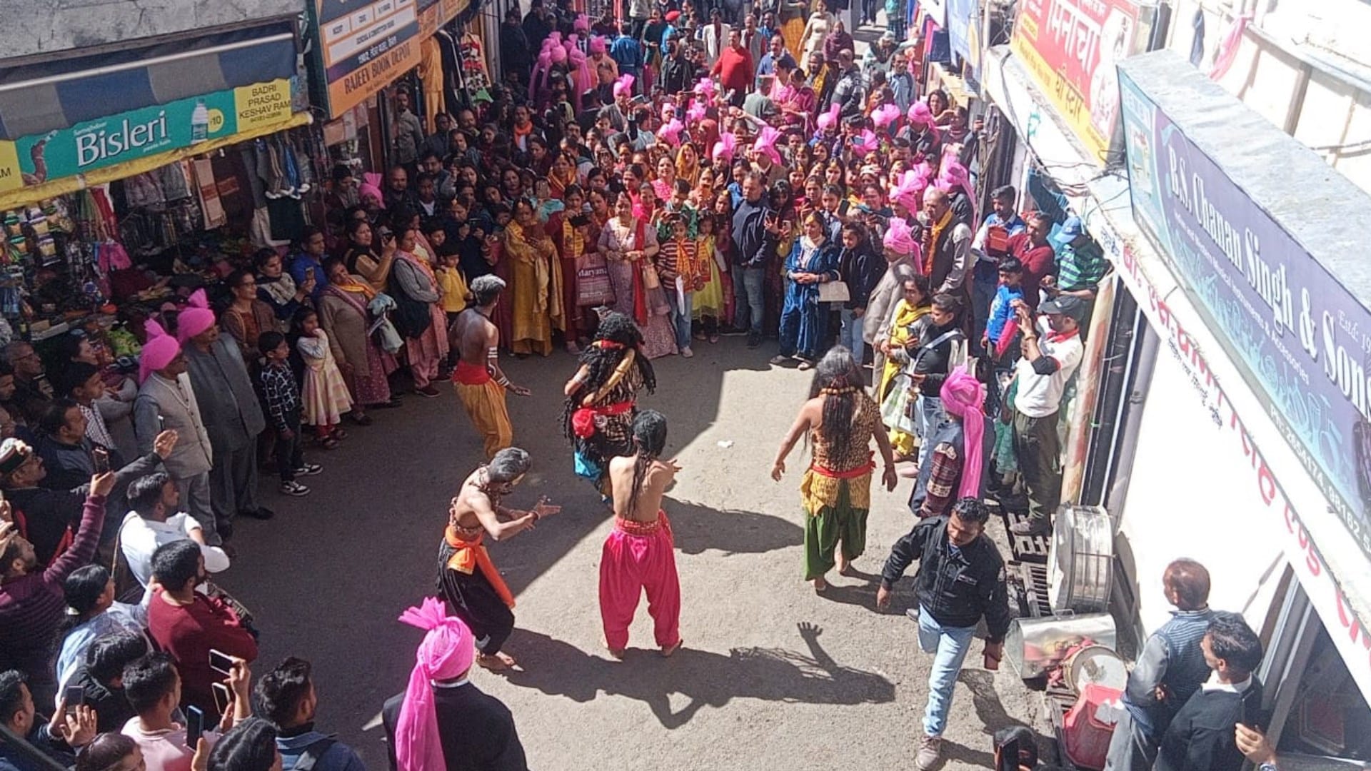 Mahashivratri 2023 Devotees pay obeisance to Lord Shiva at Temples in Himachal Pradesh