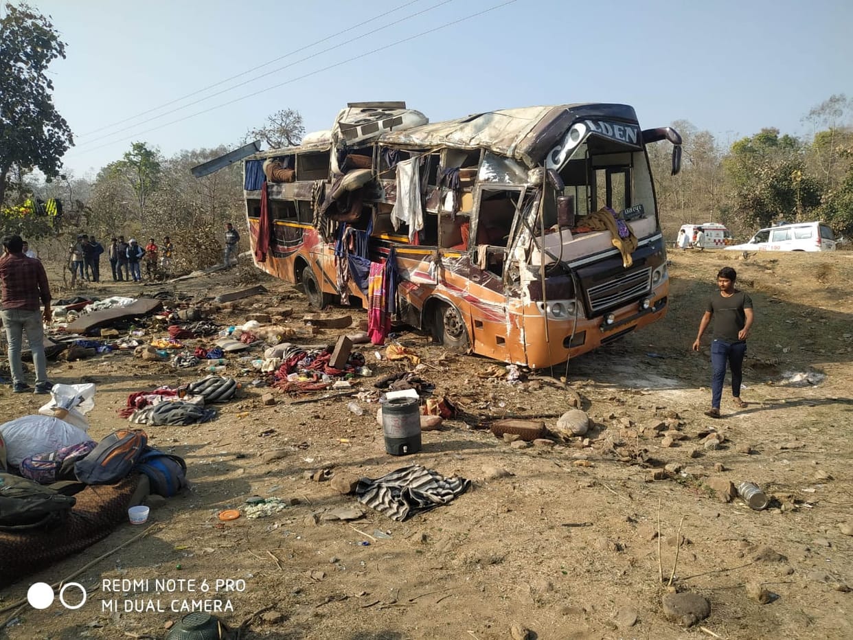 Bus Overturns in Sagar District of Madhya Pradesh, Four Die, Over 35 Injured