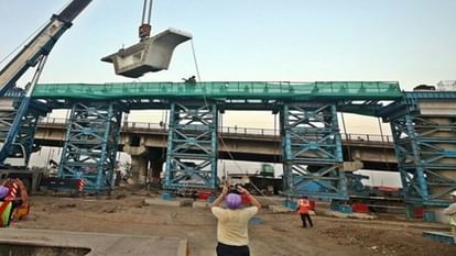 Indore News: इंदौर मेें चलेगी चार कोच वाली लाइट मेेट्रो, 150 मीटर होगी लंबाई बचे हिस्से में मेट्रो प्रोजेक्ट का काम पूरा किया जा रहा है।