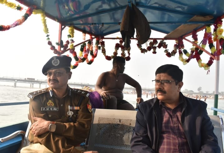 The dead body was found on the banks of the Ganges on the second day, mourning among the relatives
