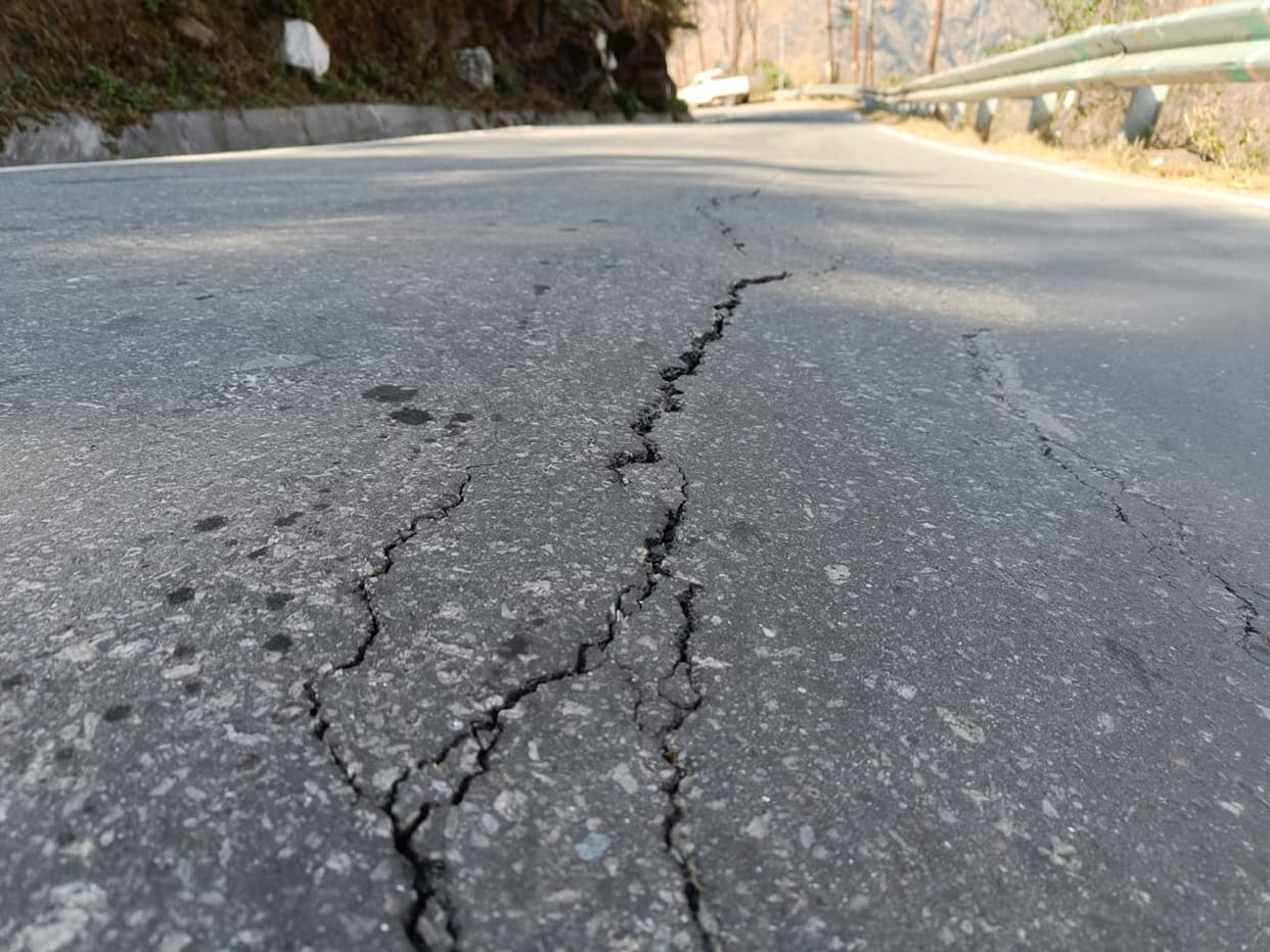Chardham yatra 2023 Gangotri Highway are in bad condition 25 places in six km Uttarakhand news
