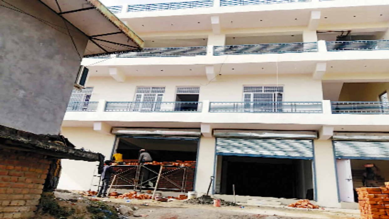 Kangra News: SE and office with 12 employees also closed, running for 40 to 80 km