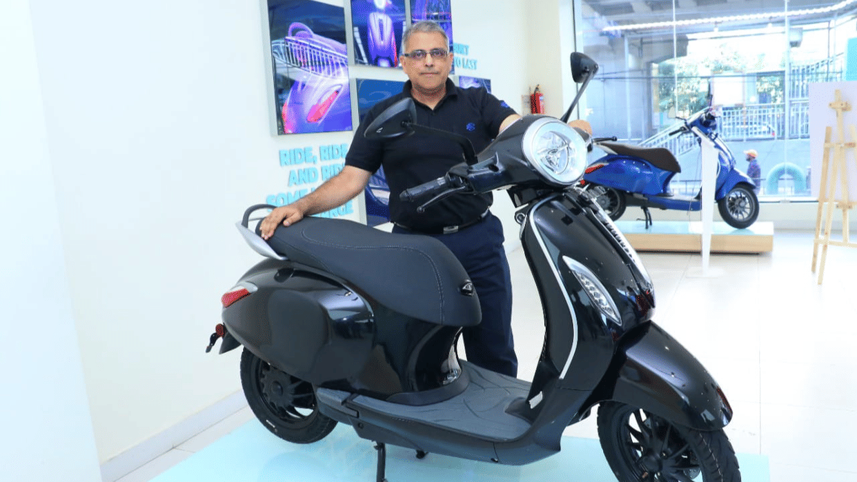 Bajaj Auto announces massive price cut for its only electric scooter Chetak Electric Know Price Features Specs