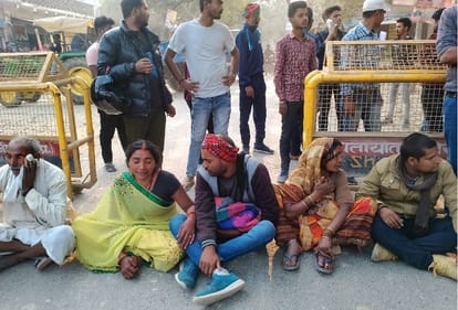 Maternal and newborn died in private hospital in ghazipur delivery was done by operation