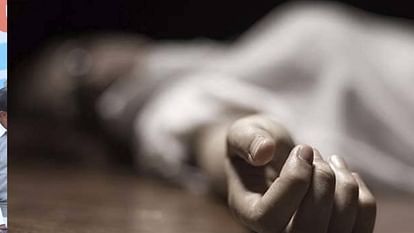 Married woman's dead body found hanging