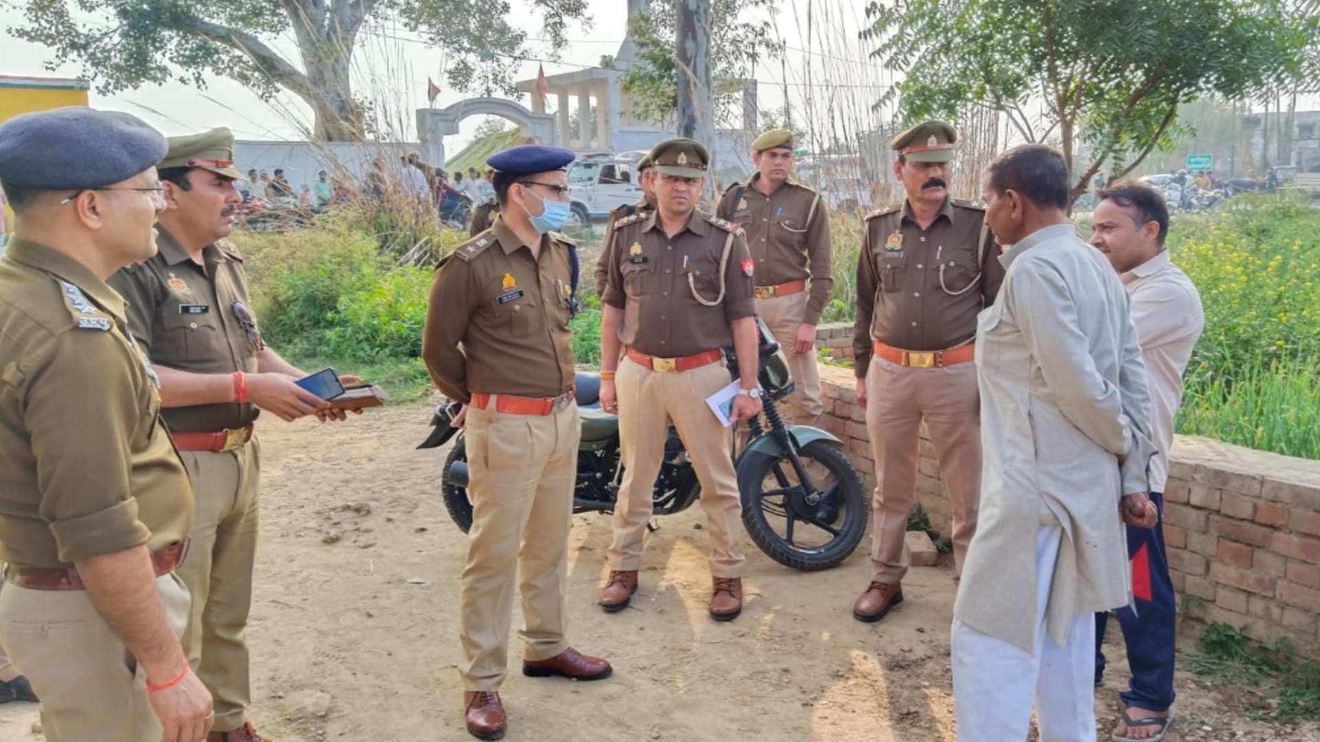 Lover couple death case: three days ago pistol was bought and objectionable photos were found in mobile