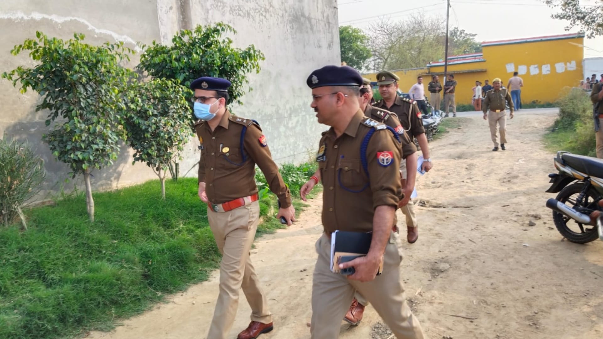 Lover couple death case: three days ago pistol was bought and objectionable photos were found in mobile