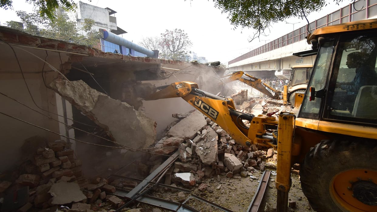 PDA demolishes illegal market on High Court orders