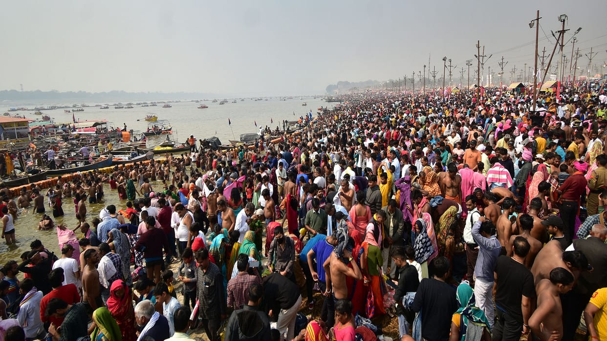 Triveni Sangam became Shiva-filled with the holy dip of Mahashivratri, 80 lakh devotees took bath