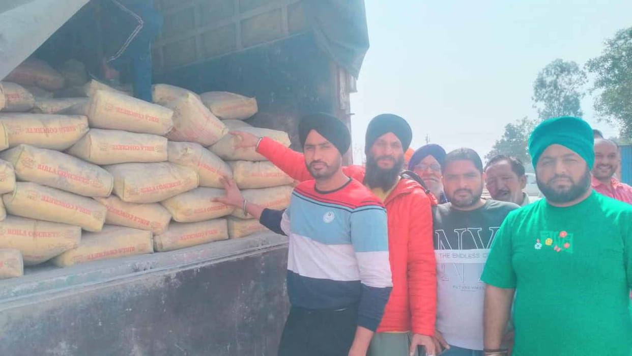 truck Operators stopped 100 cargo vehicles in Dehni, Ladour, Targhel, guarded strictly in Swarghat