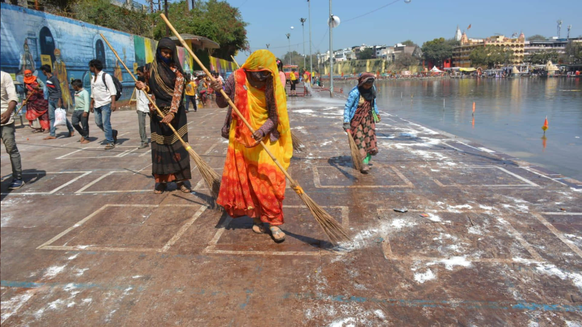 Ujjain: After making a world record, the ghats of Ujjain were cleaned in a few hours