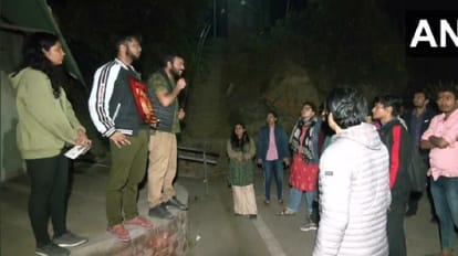 Delhi : जेएनयू में माहौल खराब करने की फिर कोशिश, अब शिवाजी महाराज की प्रतिमा पर हंगामा JNU