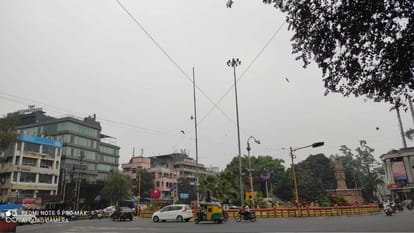 इंदौर में फरवरी में तापमान 32 डिग्री तक जा पहुंचा।