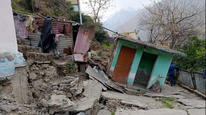 Joshimath: विशेषज्ञों की रिपोर्ट में खुलासा, सामने आया भू-धंसाव का बड़ा कारण, क्राउन की आकृति में आ रहीं दरारें जोशीमठ के सिंहधार में भू धंसाव
