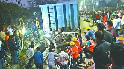वाराणसी में मालगाड़ी बेपटरी: जांच रिपोर्ट में सामने आया हादसे का कारण, जिम्मेदारों पर गिर सकती है गाज कैंट स्टेशन पर शनिवार को बेपटरी हुई थी मालगाड़ी