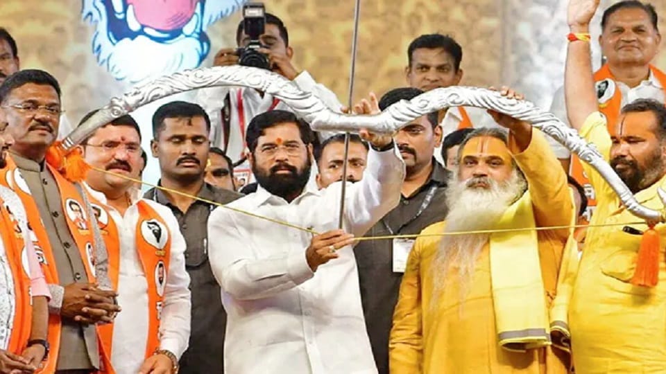 After Election Commission ShivSena ruling, buzz over Maharashtra cabinet expansion