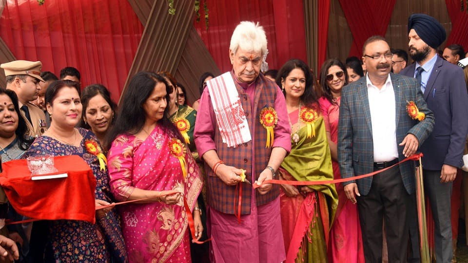 JK Police-Public Fair: 21 people shine in Gulshan Maidan