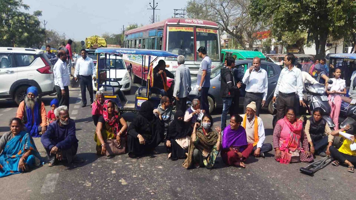 Kanpur: Divyangs block GT Road after protesting against corruption