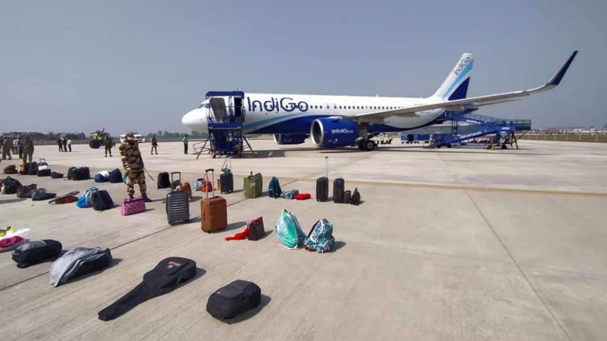 Emergency landing of Indigo plane in Lucknow.