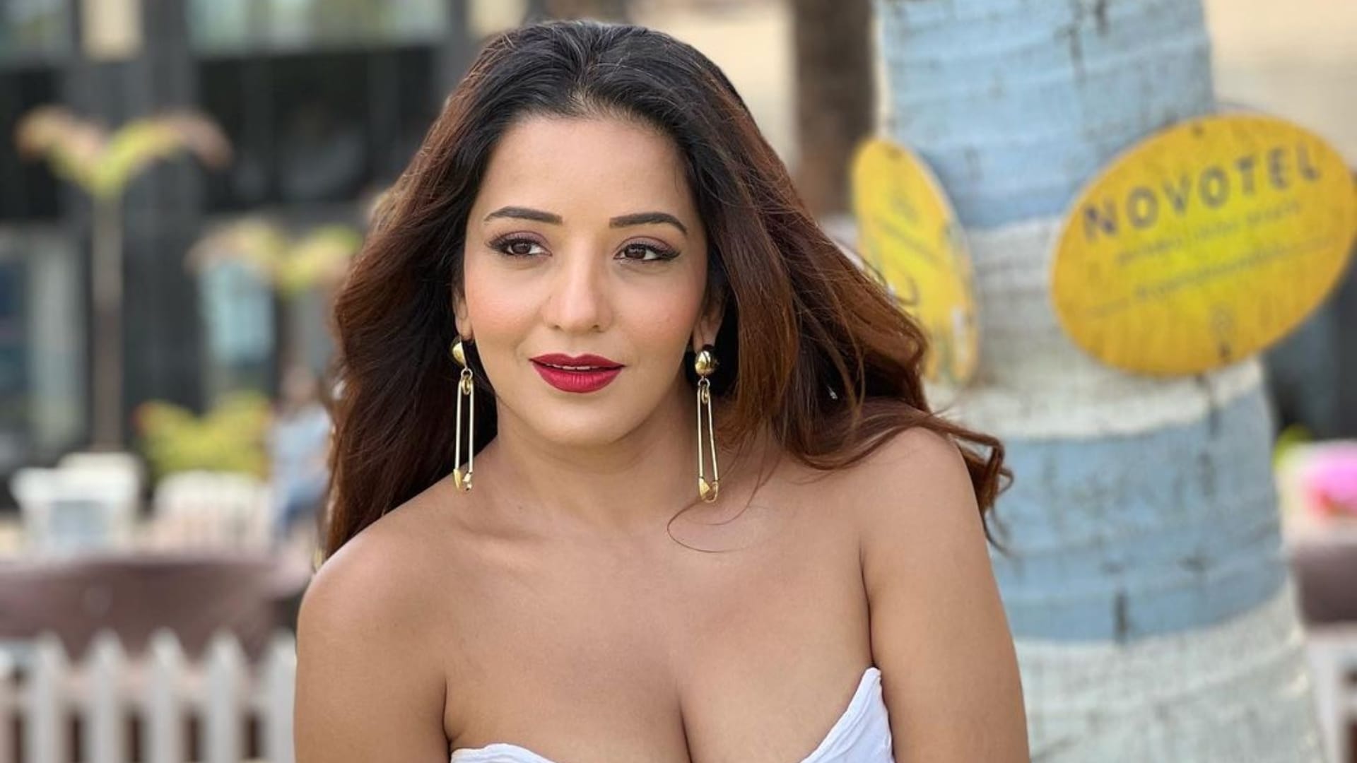 Bhojpuri Actress Who gave Most Intimate Scenes Rani Chatterjee Kajal Raghwani Akshara Singh Monalisa Amrapali