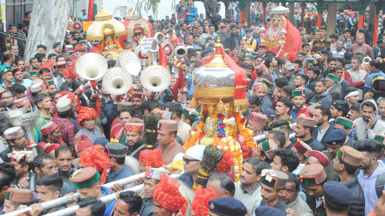 Mandi Mahashivaratri Festival: More than 181 devi and devtas arrived, Chhoti Kashi echoed with the sounds of G