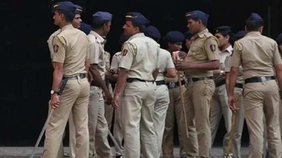 Drunk man calls Mumbai Police control room claimed that terrorists had entered Mumbai