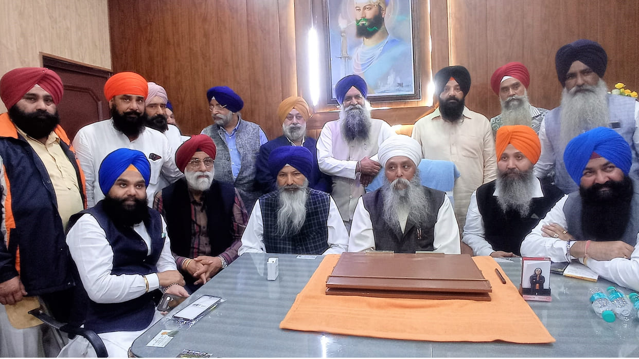 HSGPC took command of Gurdwara Chhathi Patshahi and Haryana Sikh Mission